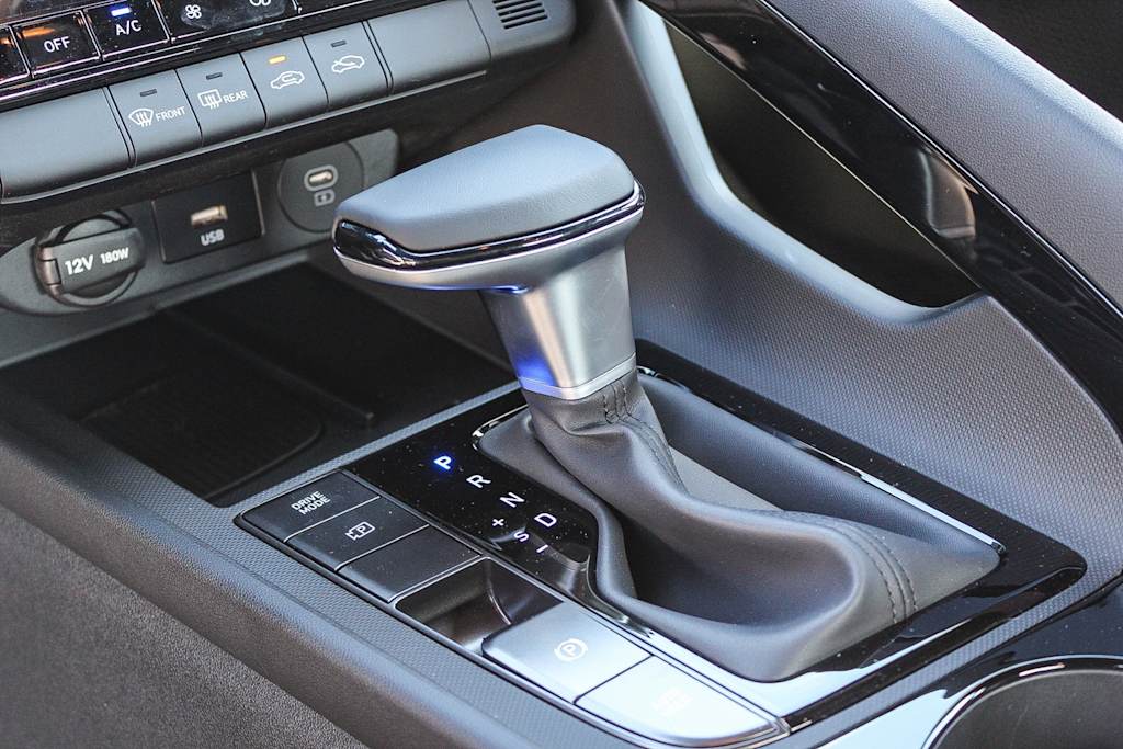 Thumbnail: 2025 Hyundai Elantra - 13