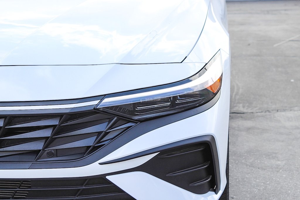 Thumbnail: 2025 Hyundai Elantra - 21
