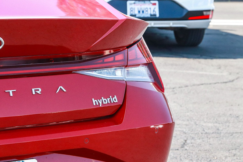 Thumbnail: 2023 Hyundai Elantra - 20