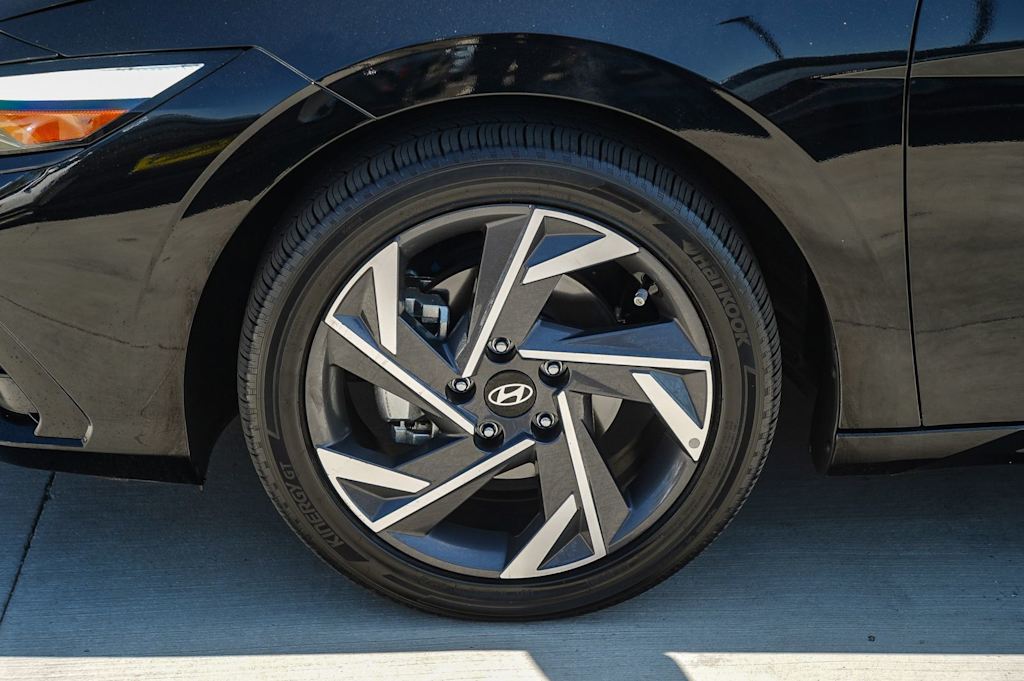 Thumbnail: 2025 Hyundai Elantra - 6