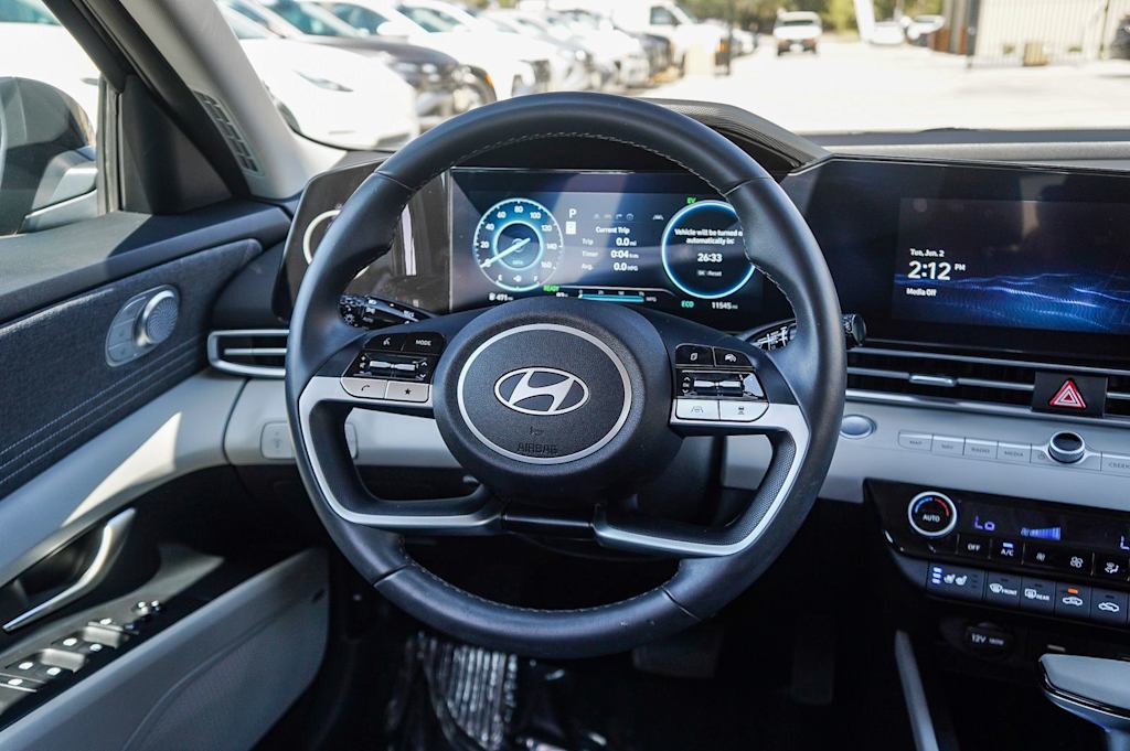 Thumbnail: 2025 Hyundai Elantra - 8