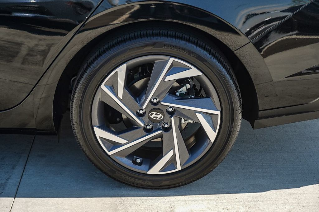 Thumbnail: 2025 Hyundai Elantra - 20