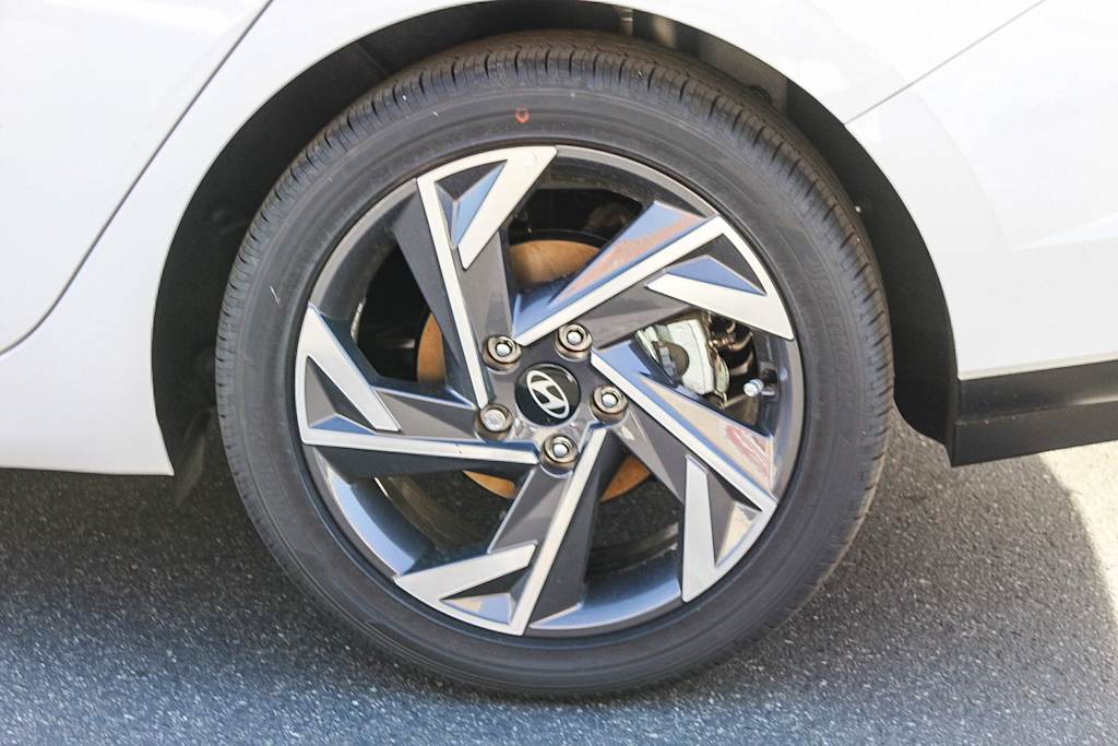 Thumbnail: 2025 Hyundai Elantra - 6