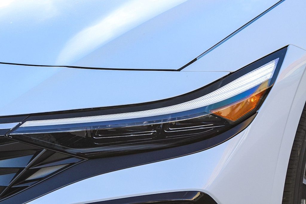 Thumbnail: 2025 Hyundai Elantra - 20
