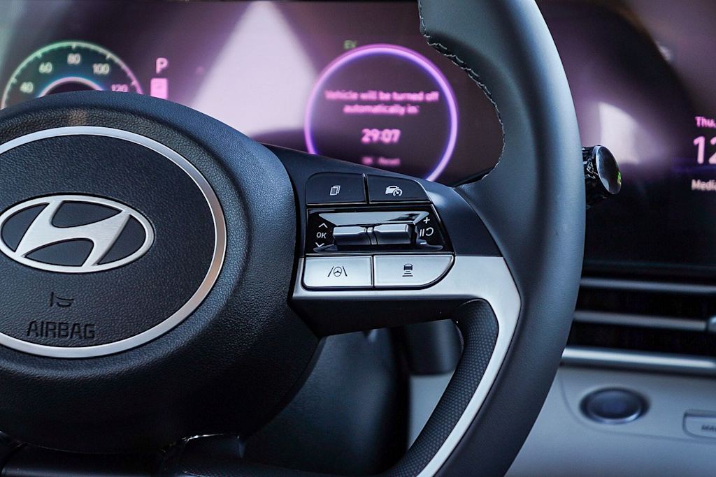 Thumbnail: 2025 Hyundai Elantra - 13