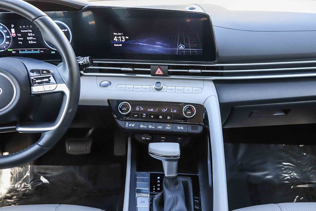 Thumbnail: 2025 Hyundai Elantra - 8