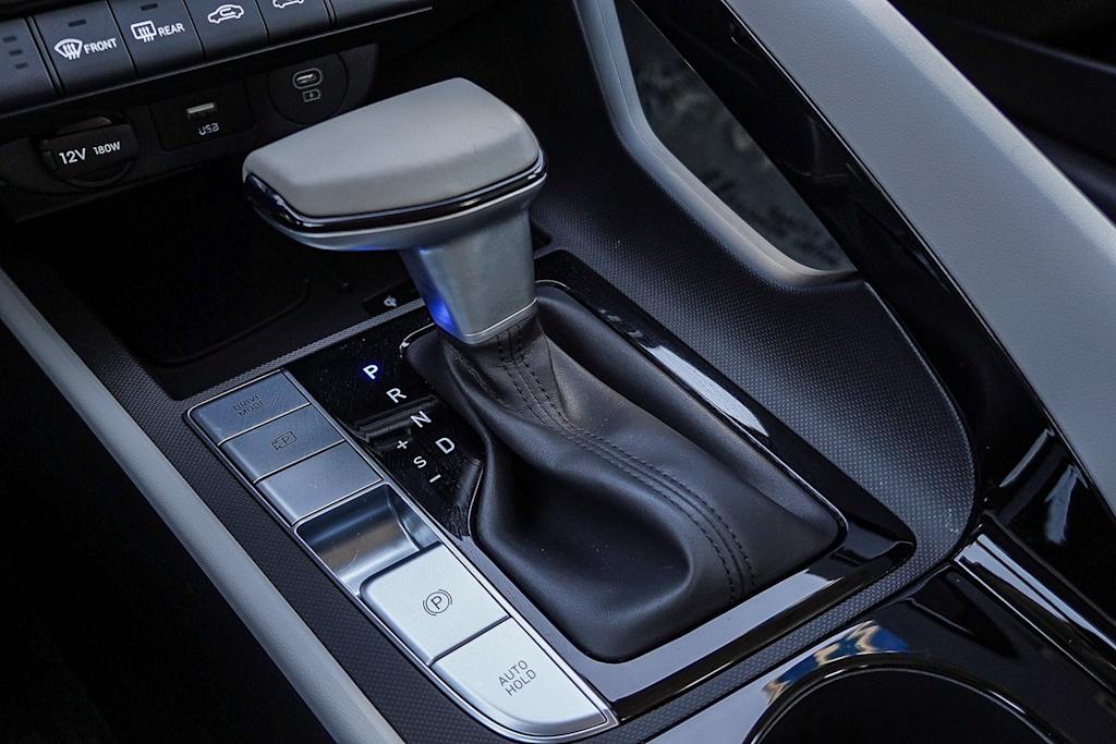 Thumbnail: 2025 Hyundai Elantra - 12