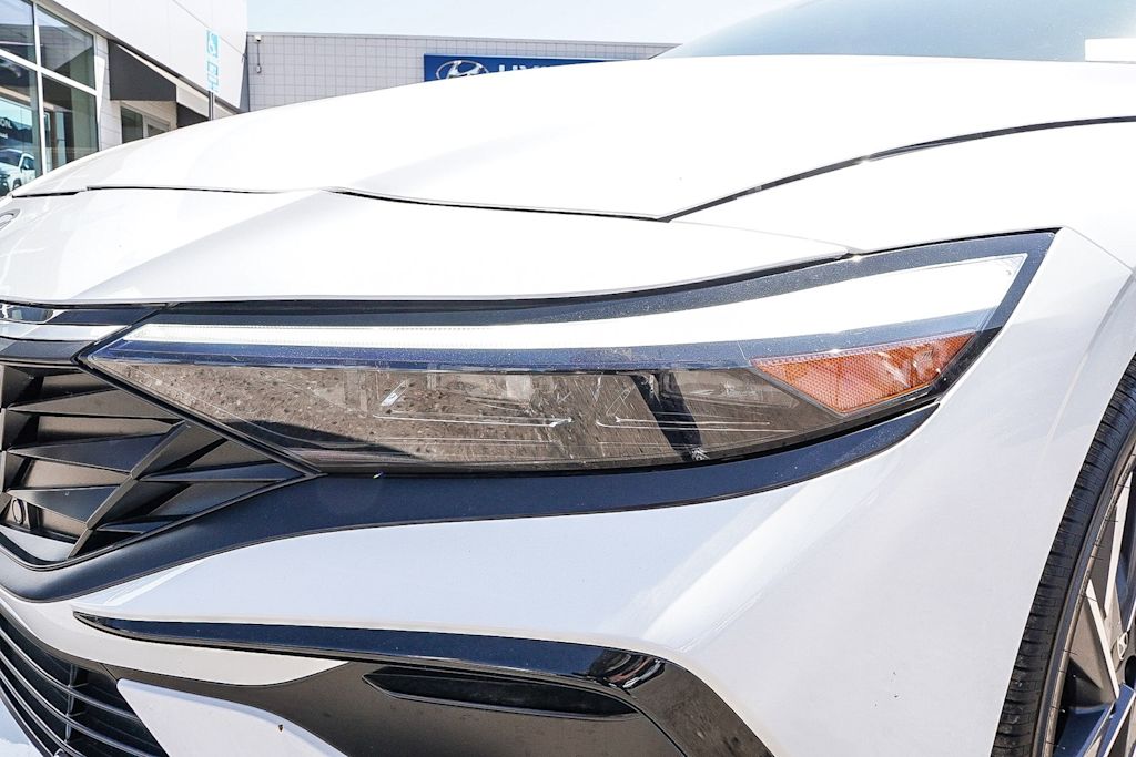 Thumbnail: 2025 Hyundai Elantra - 21