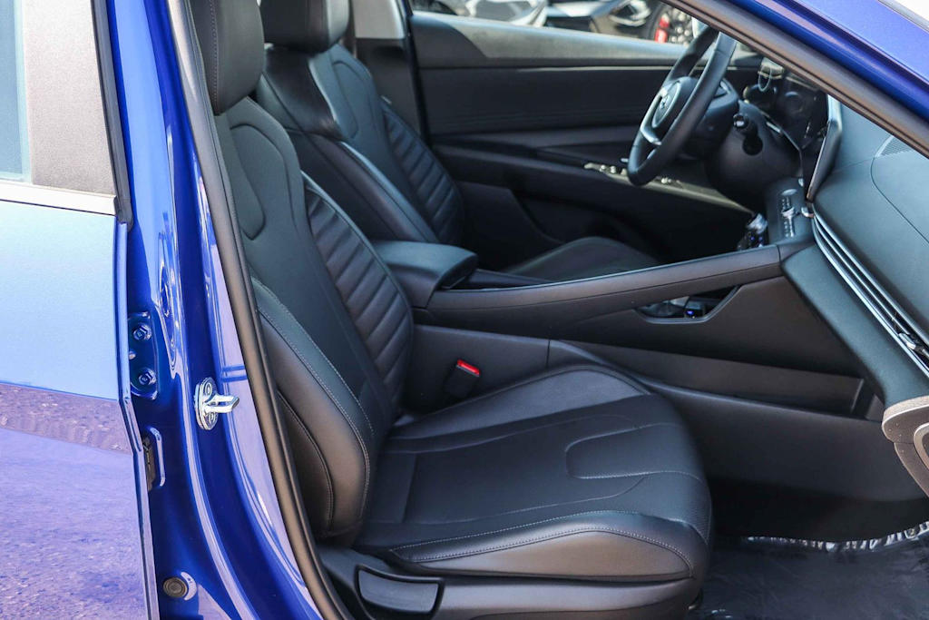 Thumbnail: 2023 Hyundai Elantra - 9