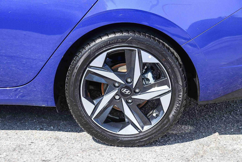 Thumbnail: 2023 Hyundai Elantra - 6