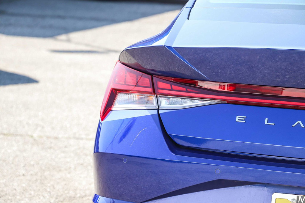 Thumbnail: 2023 Hyundai Elantra - 21