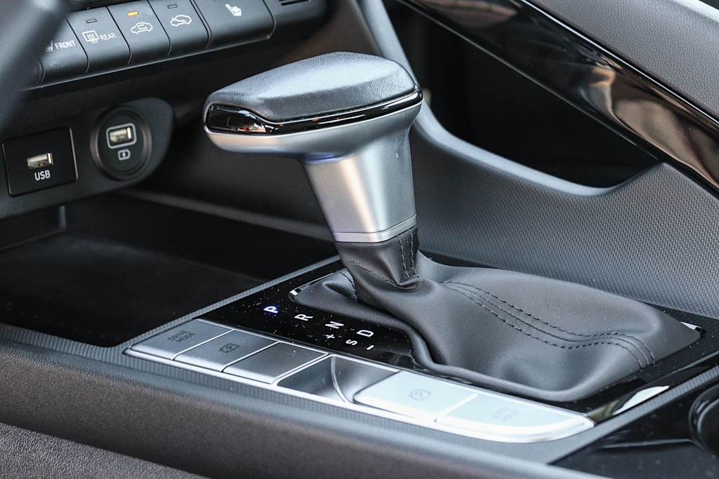 Thumbnail: 2023 Hyundai Elantra - 14