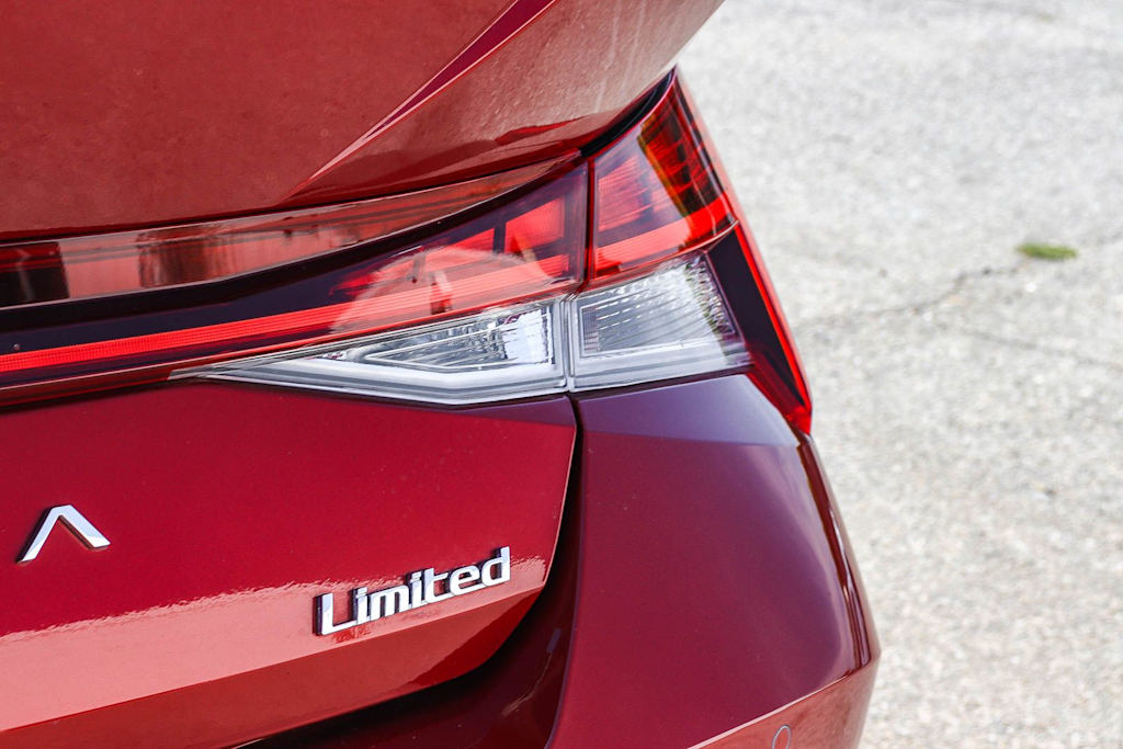 Thumbnail: 2023 Hyundai Elantra - 23