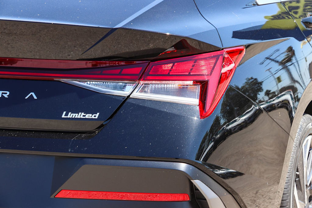 Thumbnail: 2026 Hyundai Elantra - 17