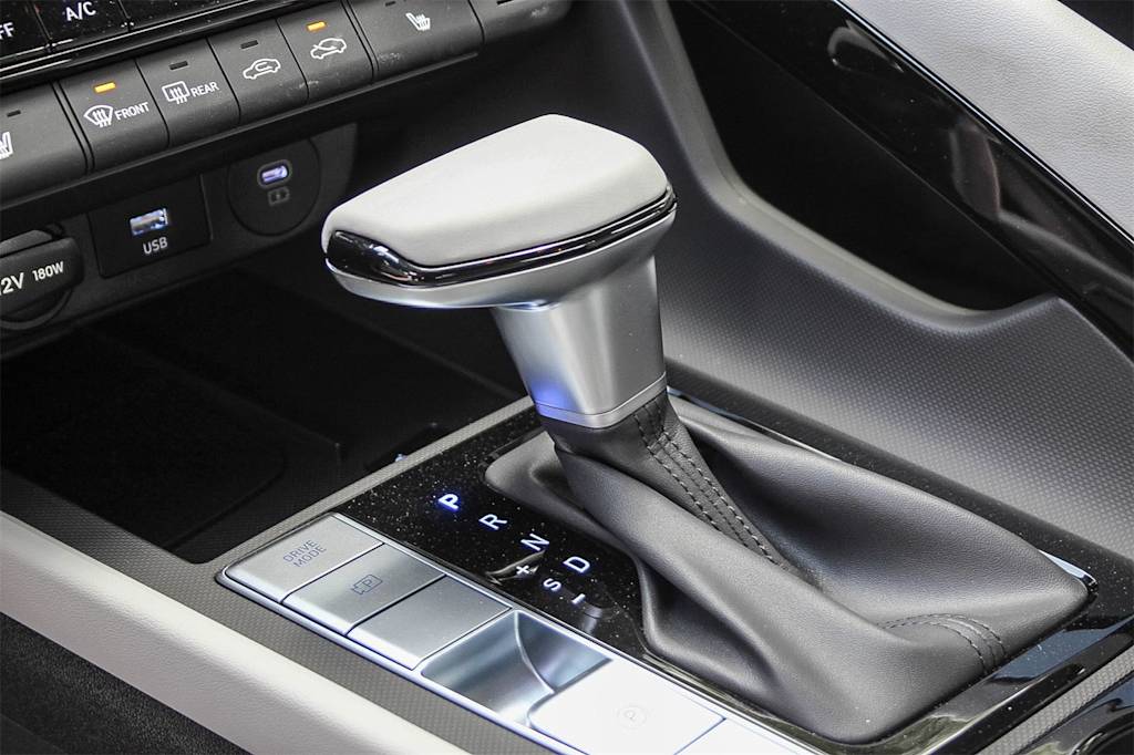 Thumbnail: 2025 Hyundai Elantra - 13