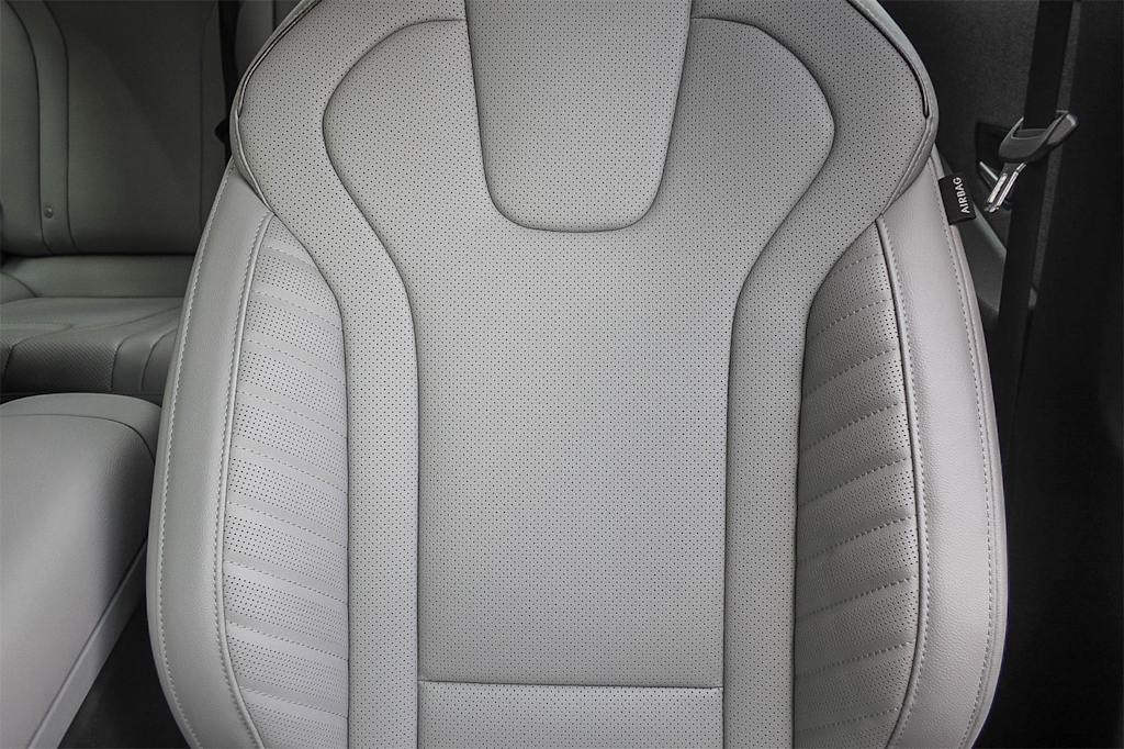 Thumbnail: 2025 Hyundai Elantra - 25