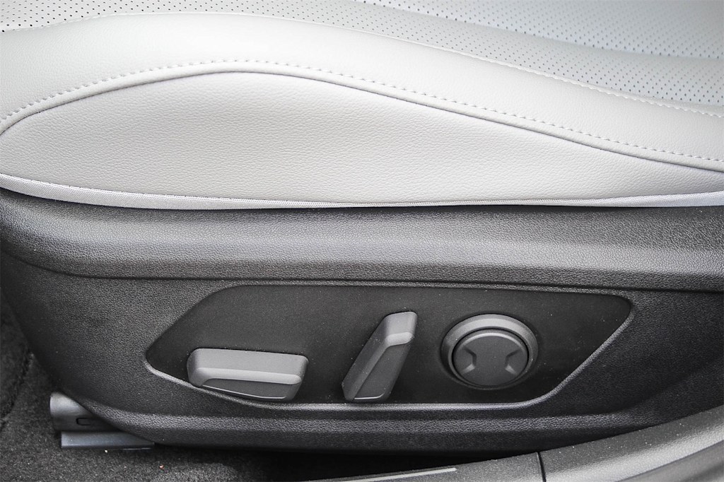 Thumbnail: 2025 Hyundai Elantra - 24