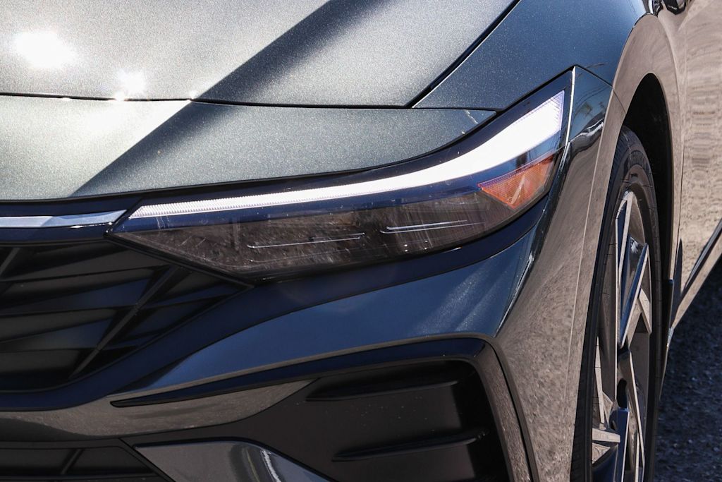 Thumbnail: 2026 Hyundai Elantra - 18