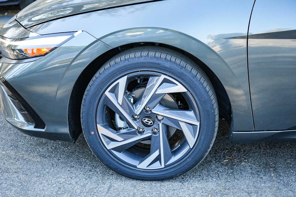 Thumbnail: 2025 Hyundai Elantra - 6