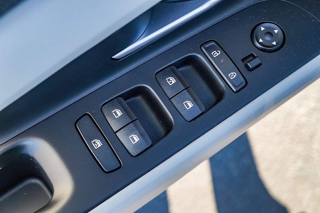 Thumbnail: 2025 Hyundai Elantra - 30