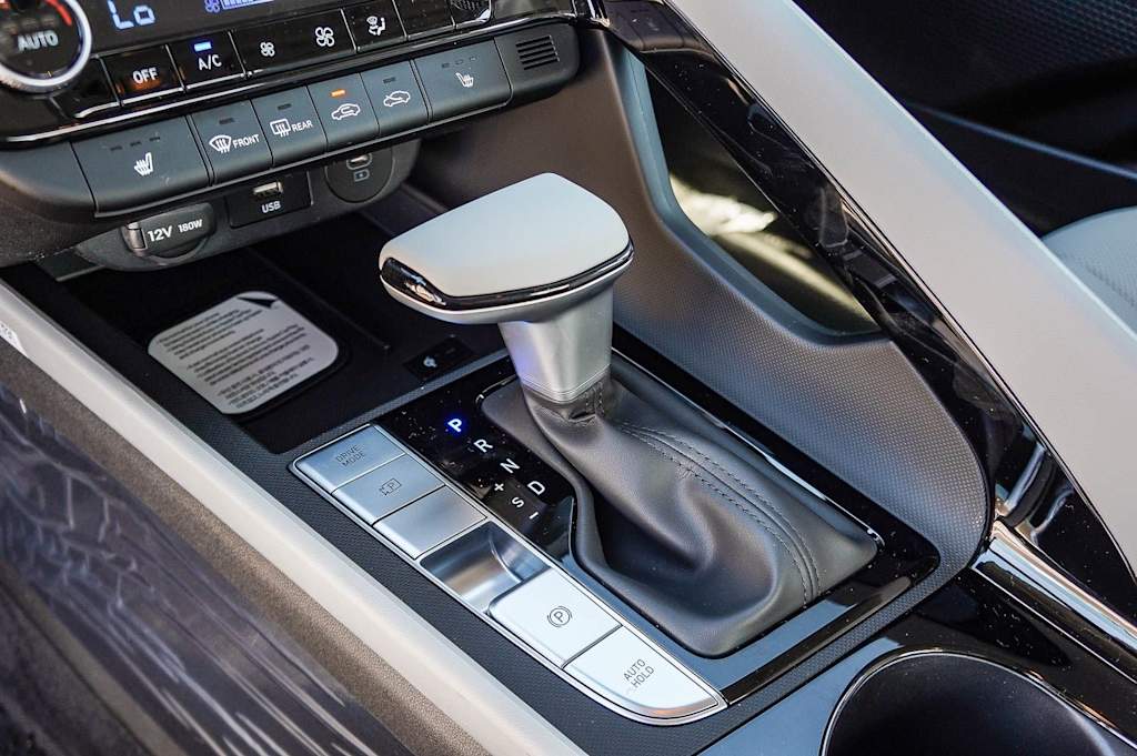 Thumbnail: 2026 Hyundai Elantra - 15
