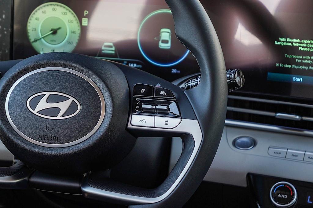 Thumbnail: 2026 Hyundai Elantra - 24