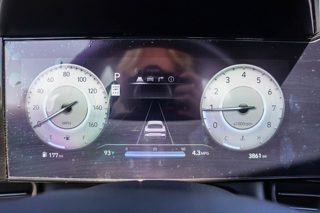 Thumbnail: 2025 Hyundai Elantra - 28