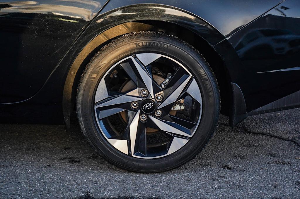 Thumbnail: 2023 Hyundai Elantra - 7