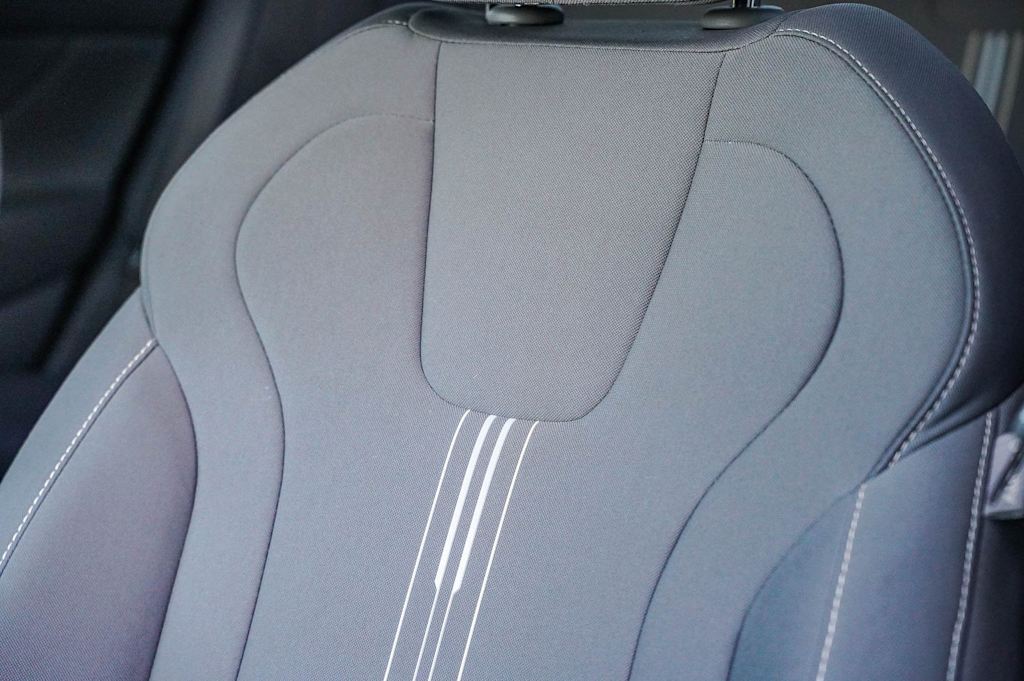 Thumbnail: 2023 Hyundai Elantra - 7