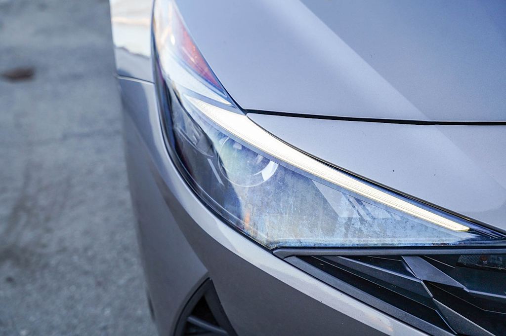 Thumbnail: 2023 Hyundai Elantra - 17