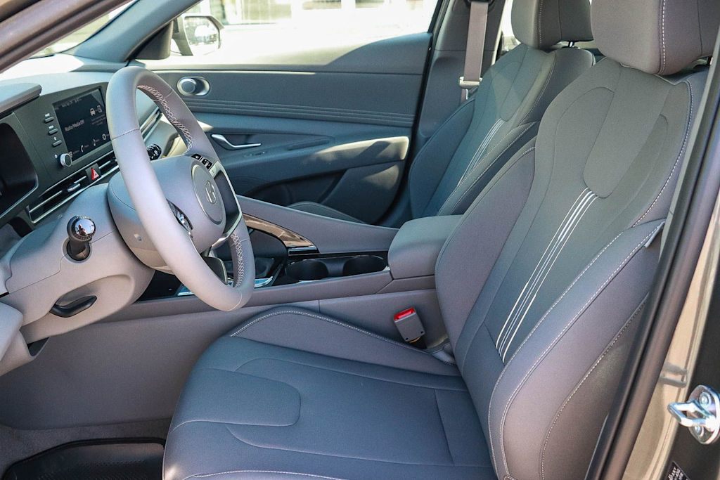 Thumbnail: 2026 Hyundai Elantra - 10