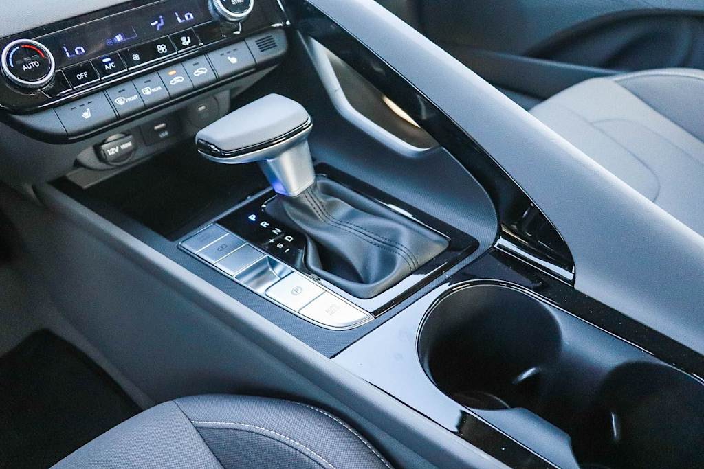 Thumbnail: 2026 Hyundai Elantra - 12