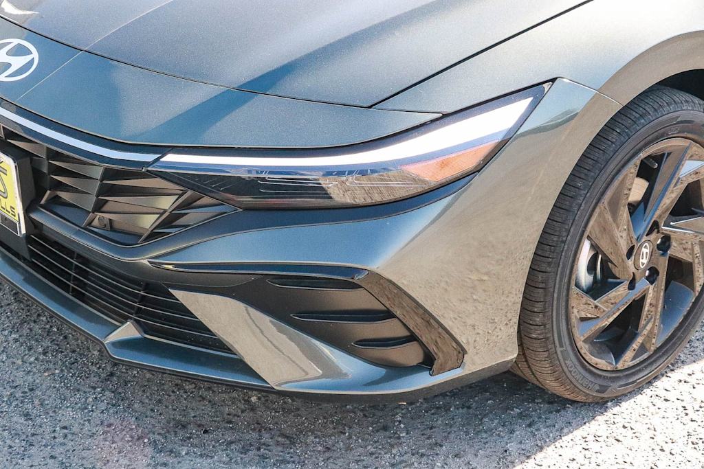 Thumbnail: 2026 Hyundai Elantra - 17