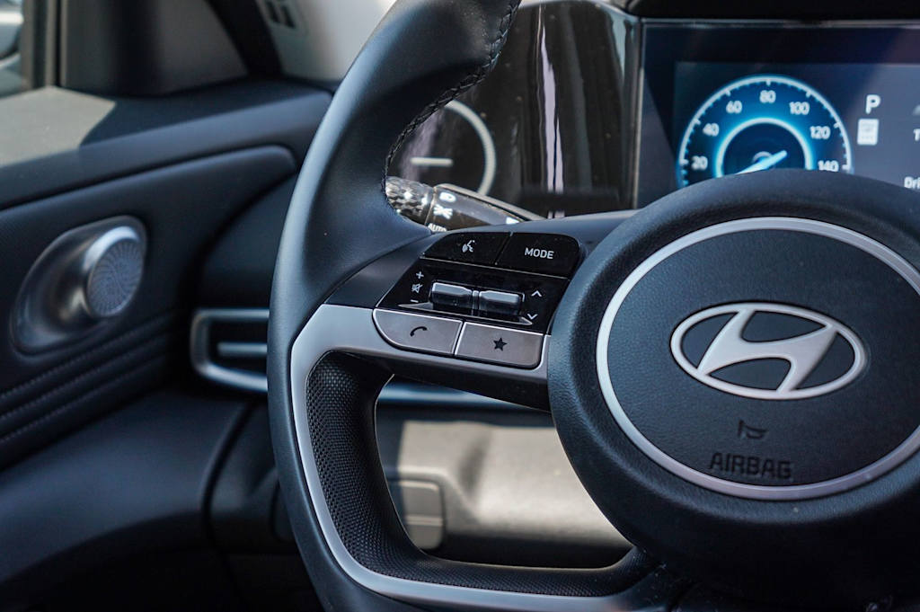 Thumbnail: 2025 Hyundai Elantra - 15