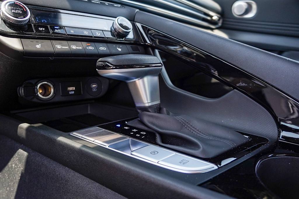 Thumbnail: 2025 Hyundai Elantra - 28