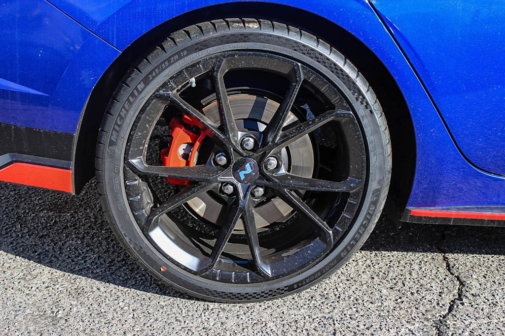 Thumbnail: 2025 Hyundai Elantra - 17