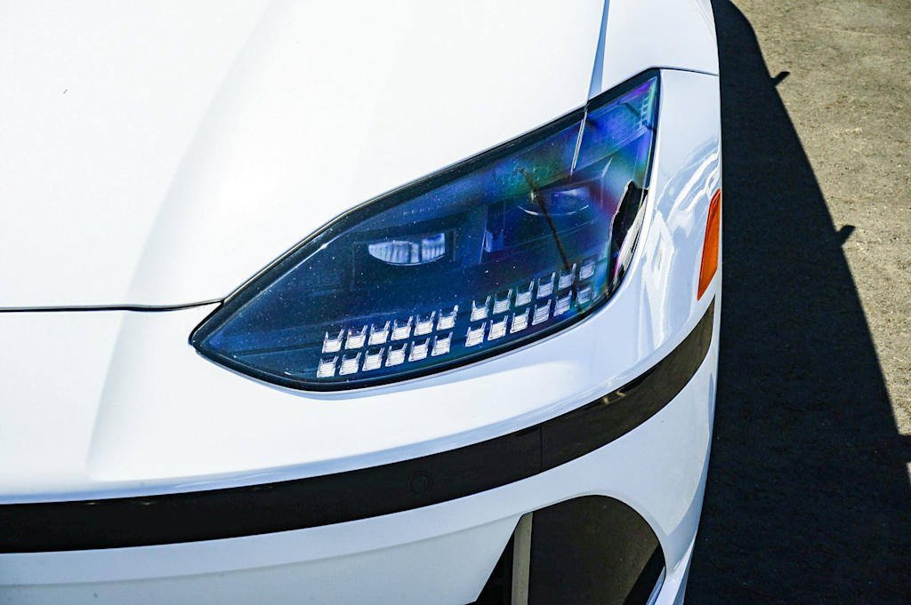 Thumbnail: 2023 Hyundai Ioniq 6 - 19