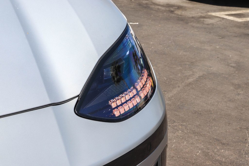 Thumbnail: 2023 Hyundai Ioniq 6 - 16