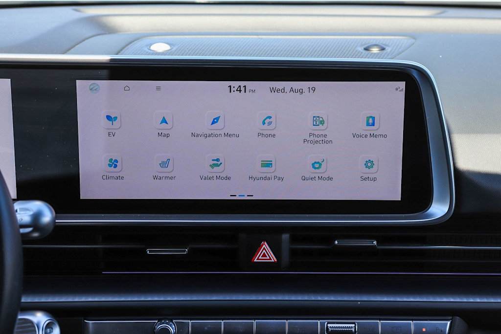 Thumbnail: 2023 Hyundai Ioniq 6 - 14