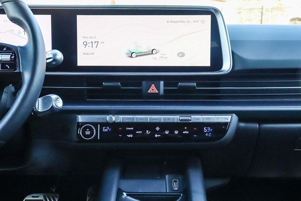 Thumbnail: 2023 Hyundai Ioniq 6 - 11