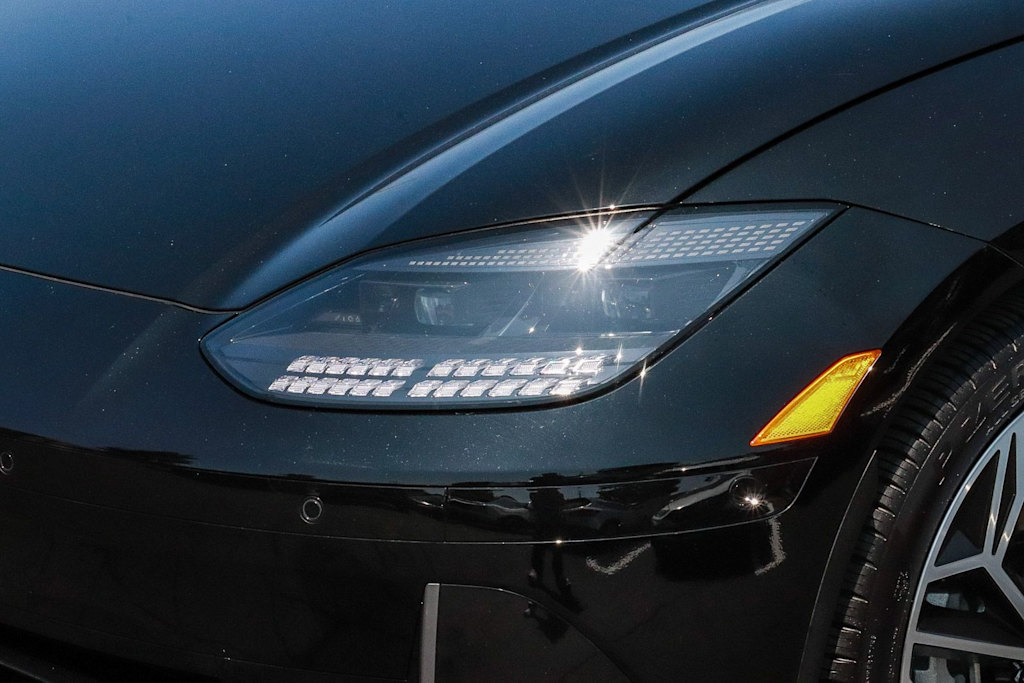 Thumbnail: 2024 Hyundai Ioniq 6 - 20