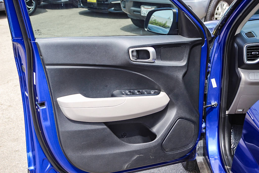 2021 Hyundai Venue SEL 23