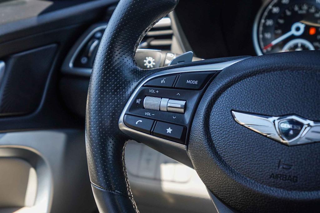 Thumbnail: 2023 Genesis G70 - 25