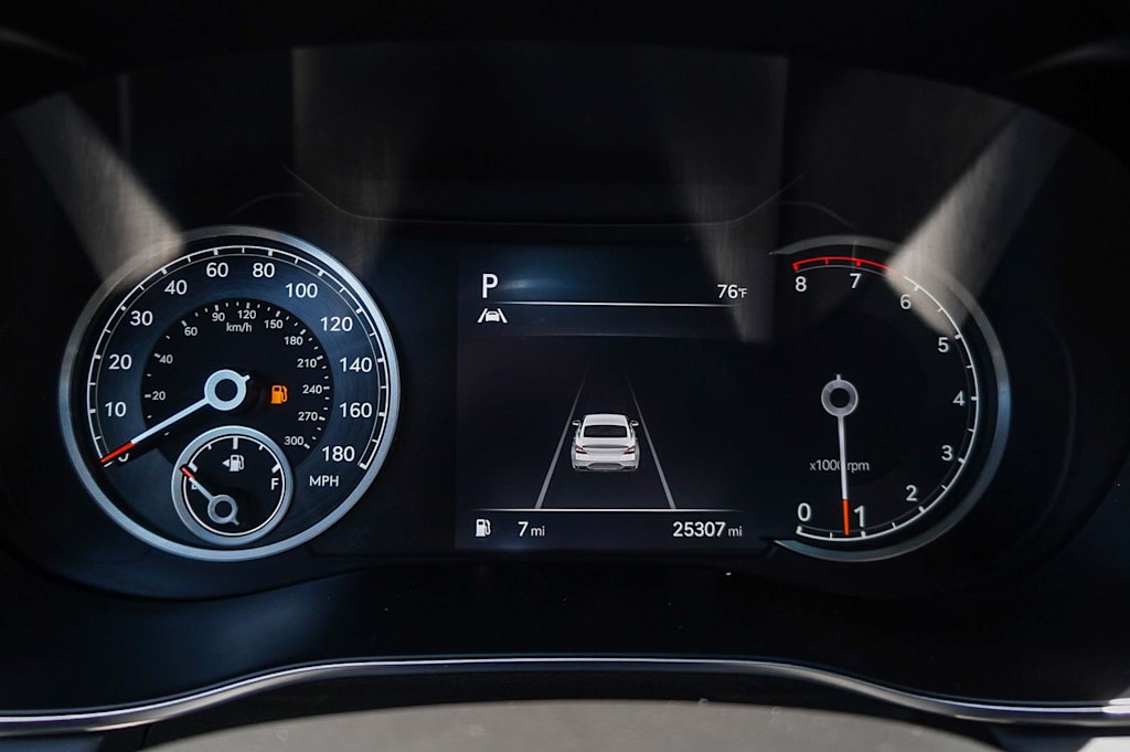 Thumbnail: 2023 Genesis G70 - 16
