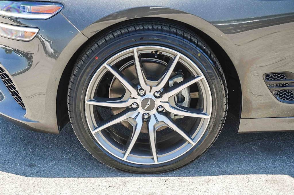 Thumbnail: 2023 Genesis G70 - 7