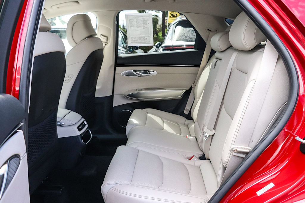 Thumbnail: 2022 Genesis GV70 - 10