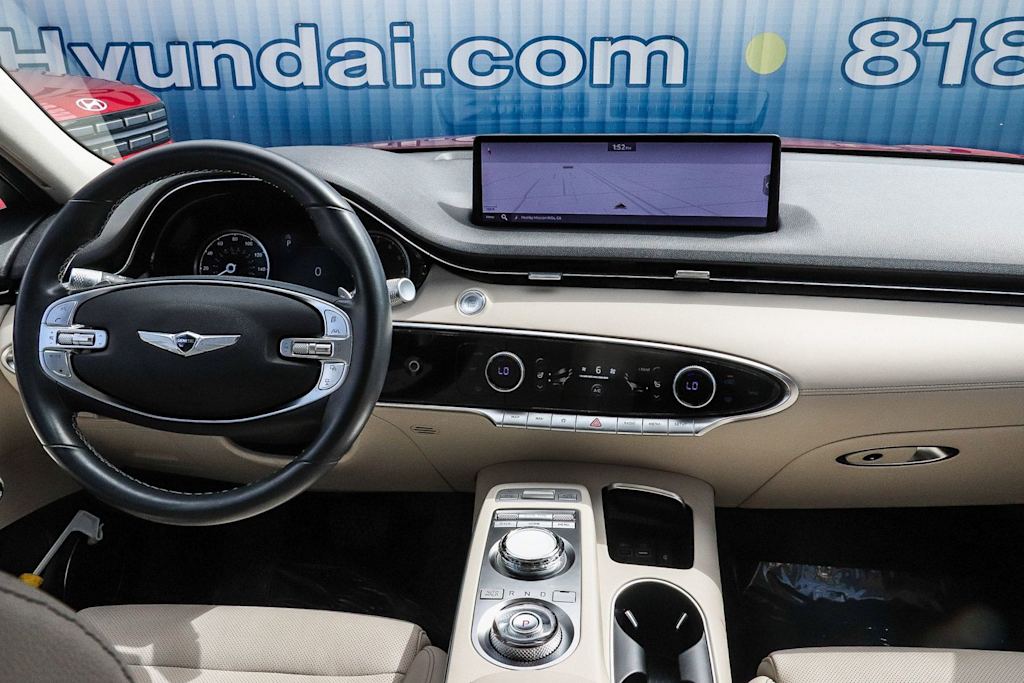 Thumbnail: 2022 Genesis GV70 - 2