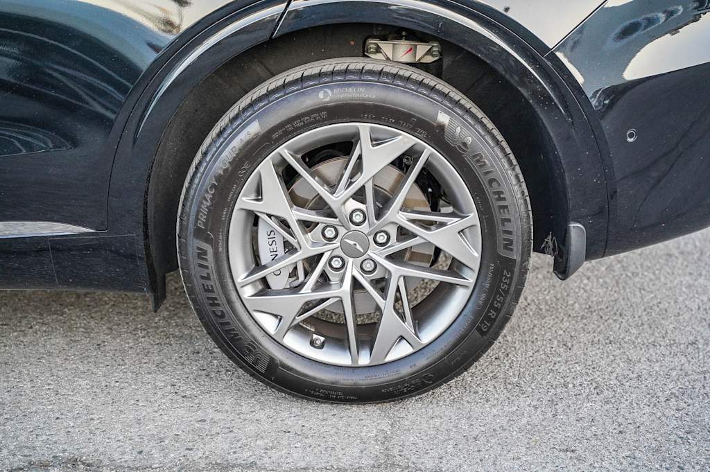 Thumbnail: 2023 Genesis GV70 - 20