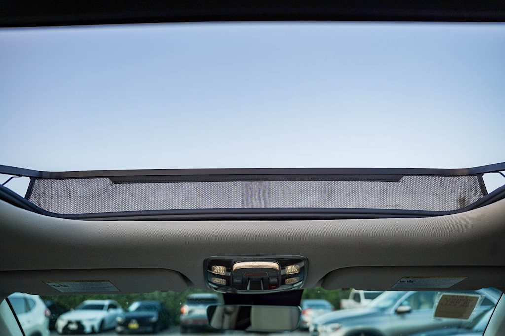 Thumbnail: 2023 Genesis GV70 - 22