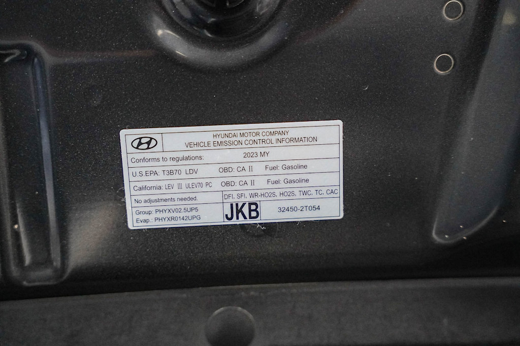 Thumbnail: 2023 Genesis GV70 - 18